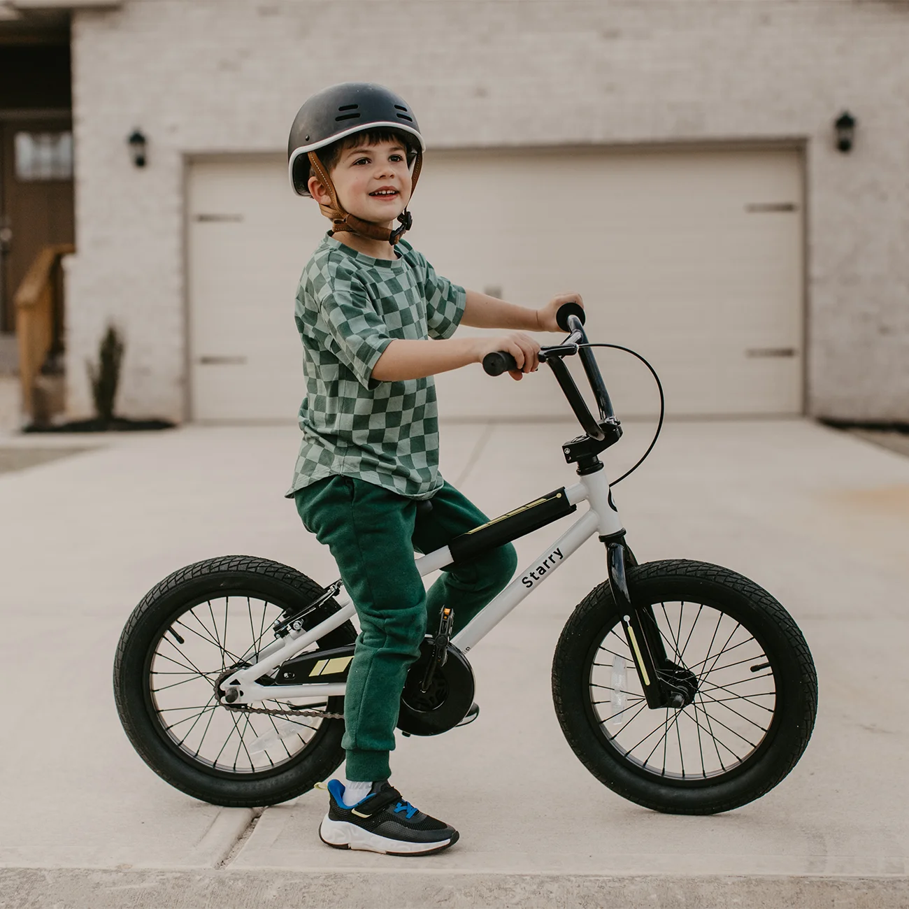 Glerc 14 Inch Little Kids Bike BMX Style Bicycle with Training Wheels Coaster Brake for 3 4 5 Years Old Boys Girls, Blue