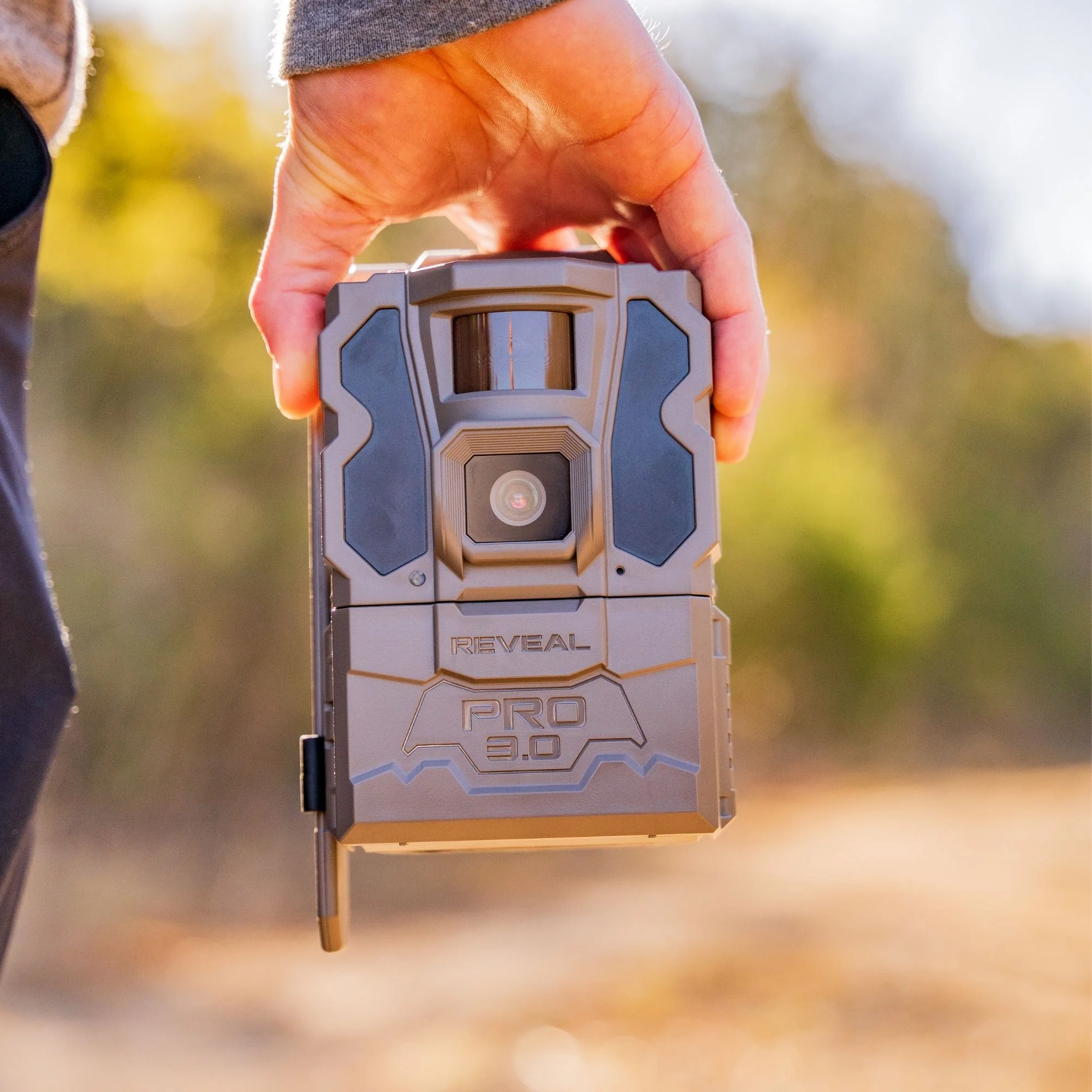 Reveal by Tactacam Pro 3.0 16 Megapixels Hunting Cellular Camera