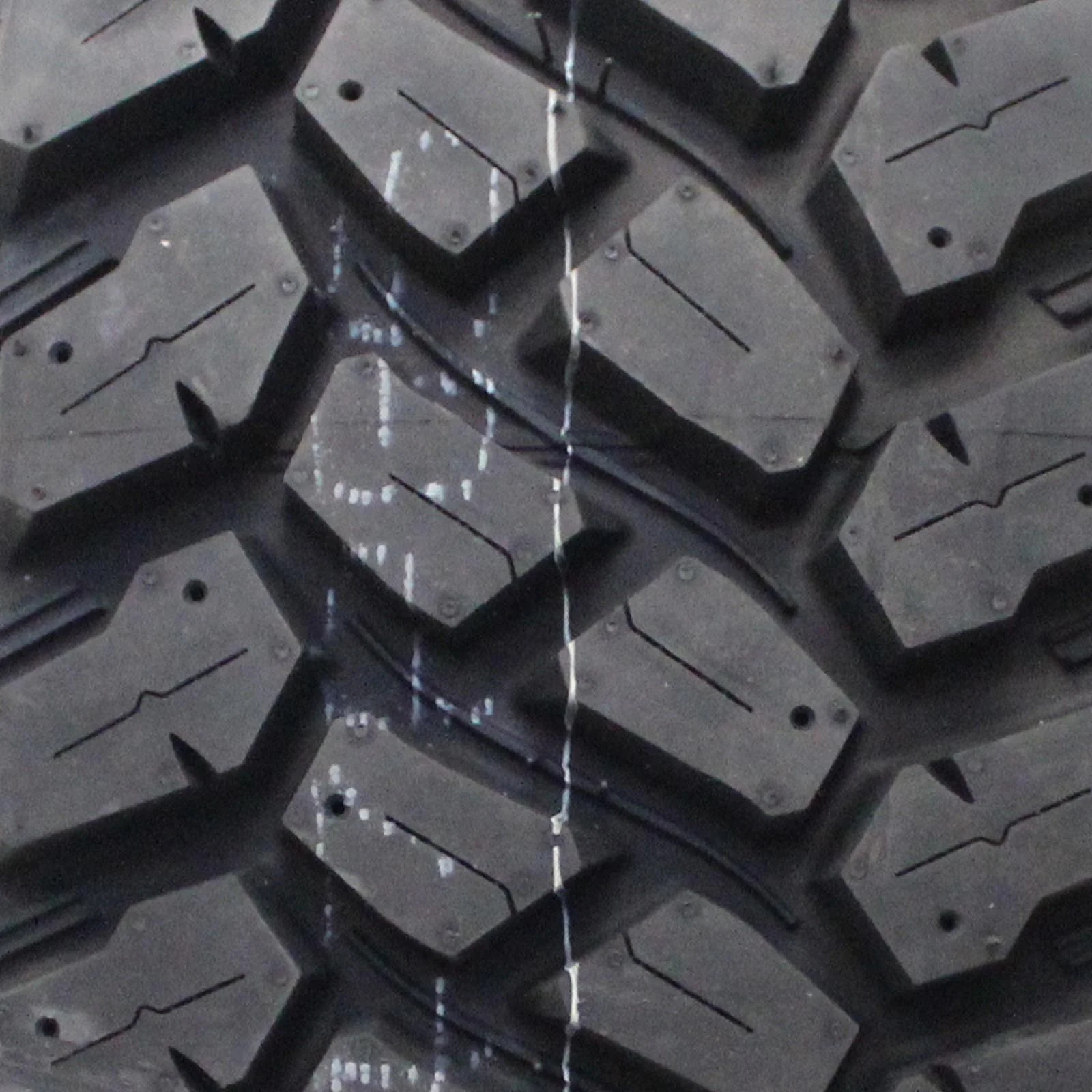 Firestone Destination M/T2 275/65R18 123 Q Tire Fits: 2019-23 Chevrolet Silverado 1500 LT Trail Boss, 2019-21 GMC Sierra 1500 AT4