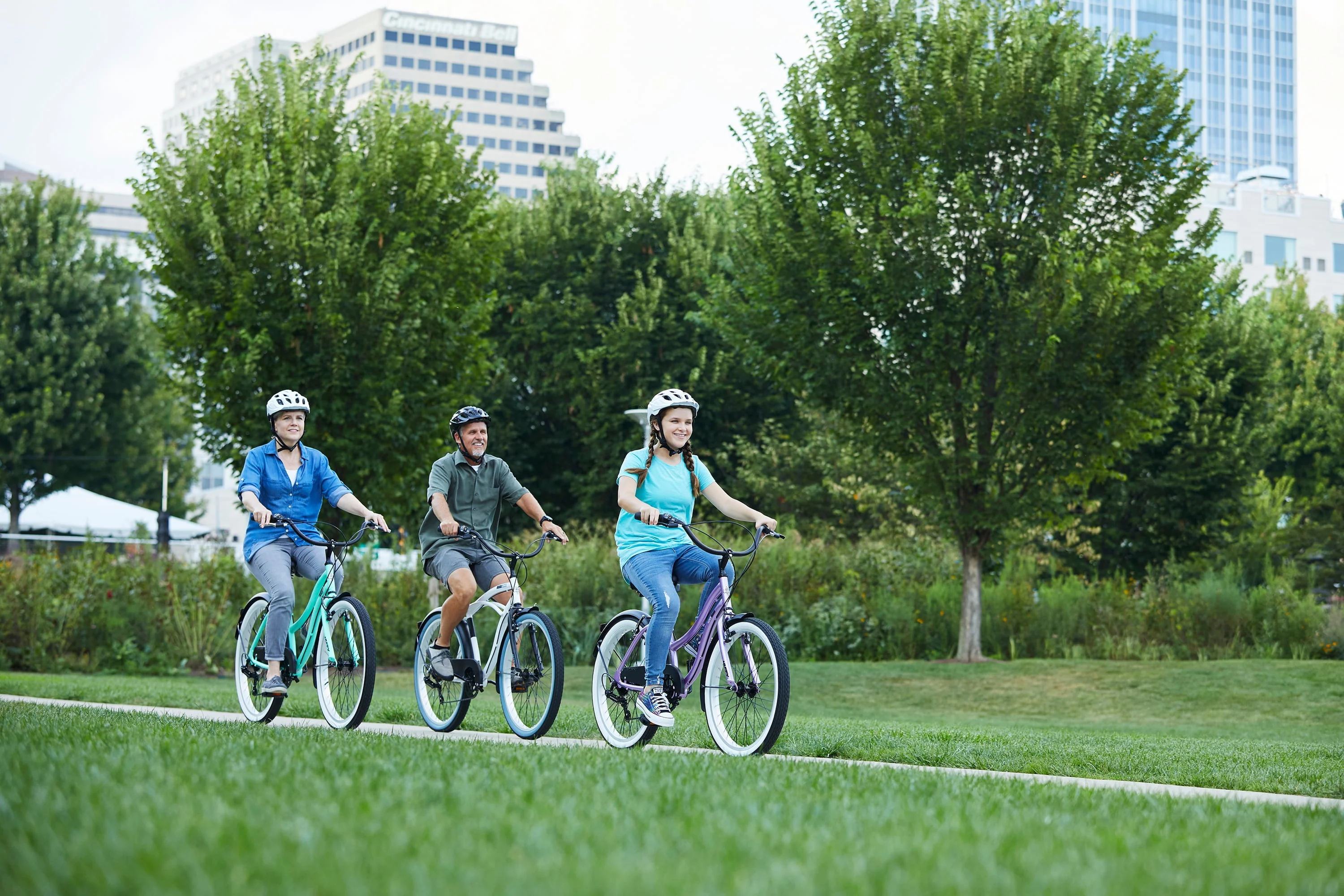 Huffy 26-In. Women's Lockland 7-Speed Cruiser Bike, Sea Foam, Green