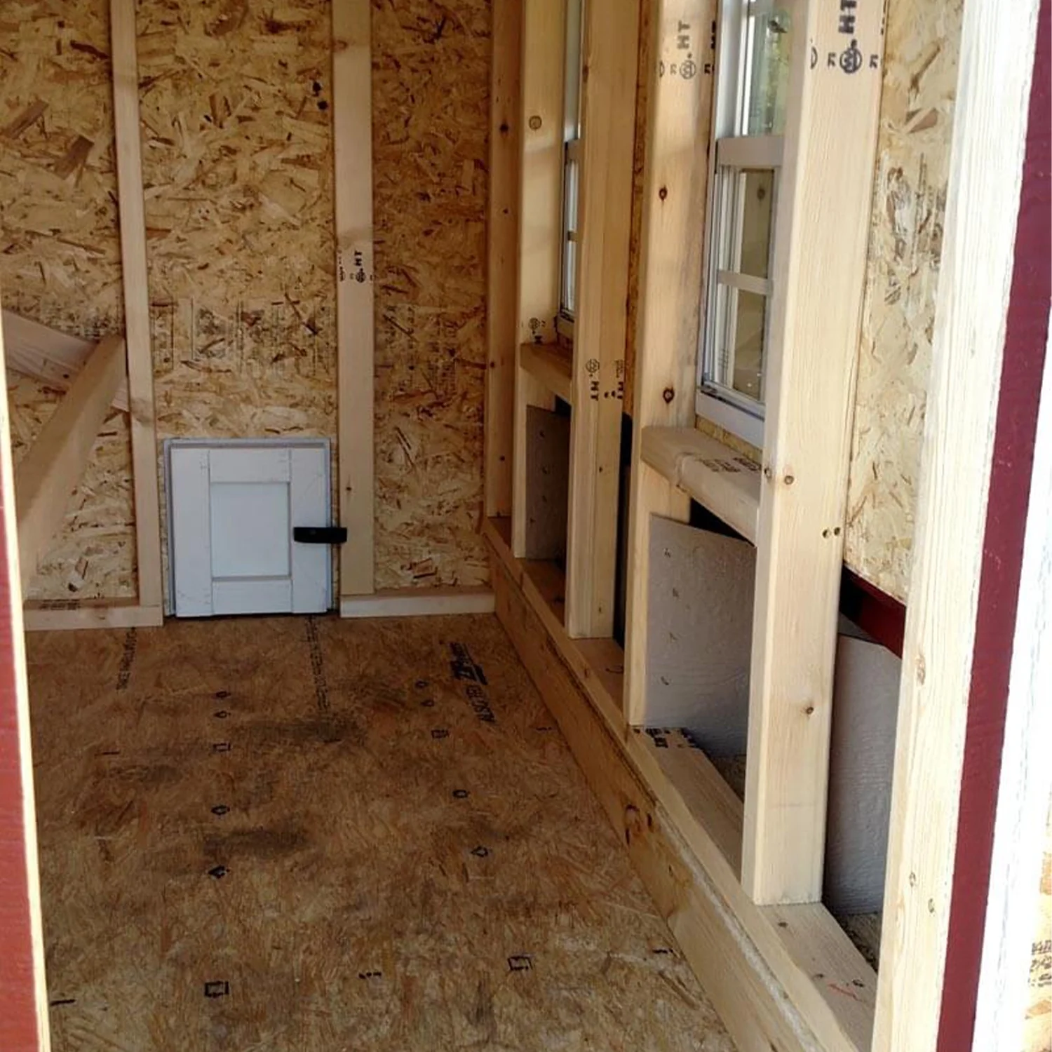 OverEZ Chicken Coop - Large | Hatching Time